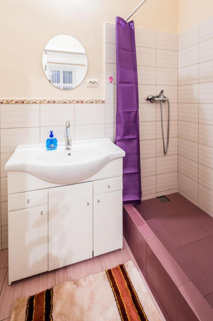 Apartament On Franka Street Appartamento Leopoli Esterno foto