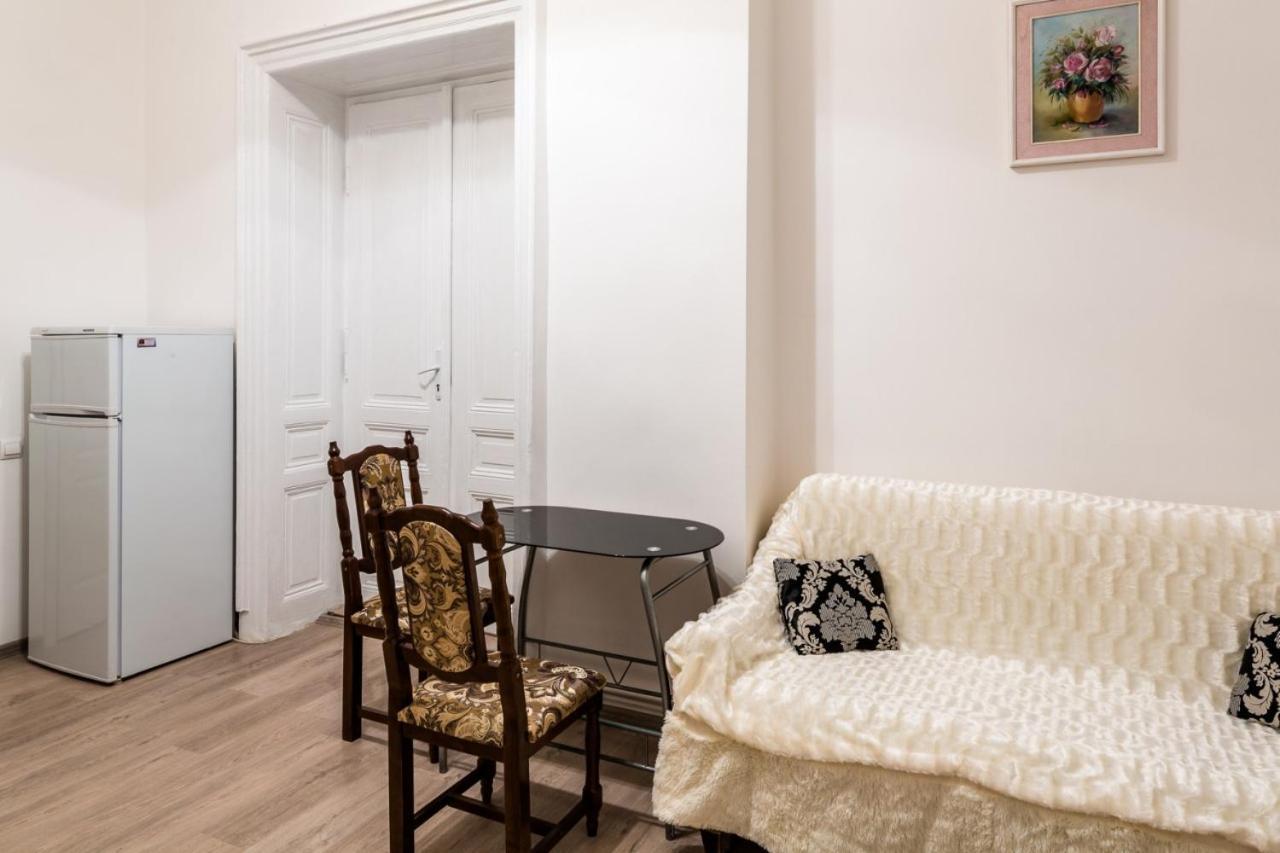 Apartament On Franka Street Appartamento Leopoli Esterno foto